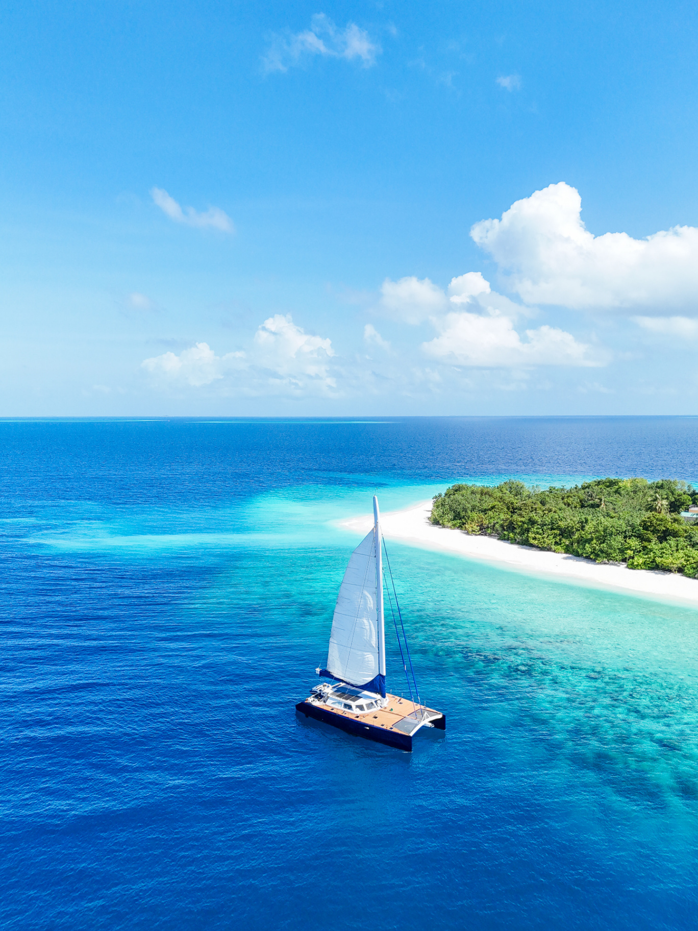 Aerial view of Ukulhas beach in the Maldives